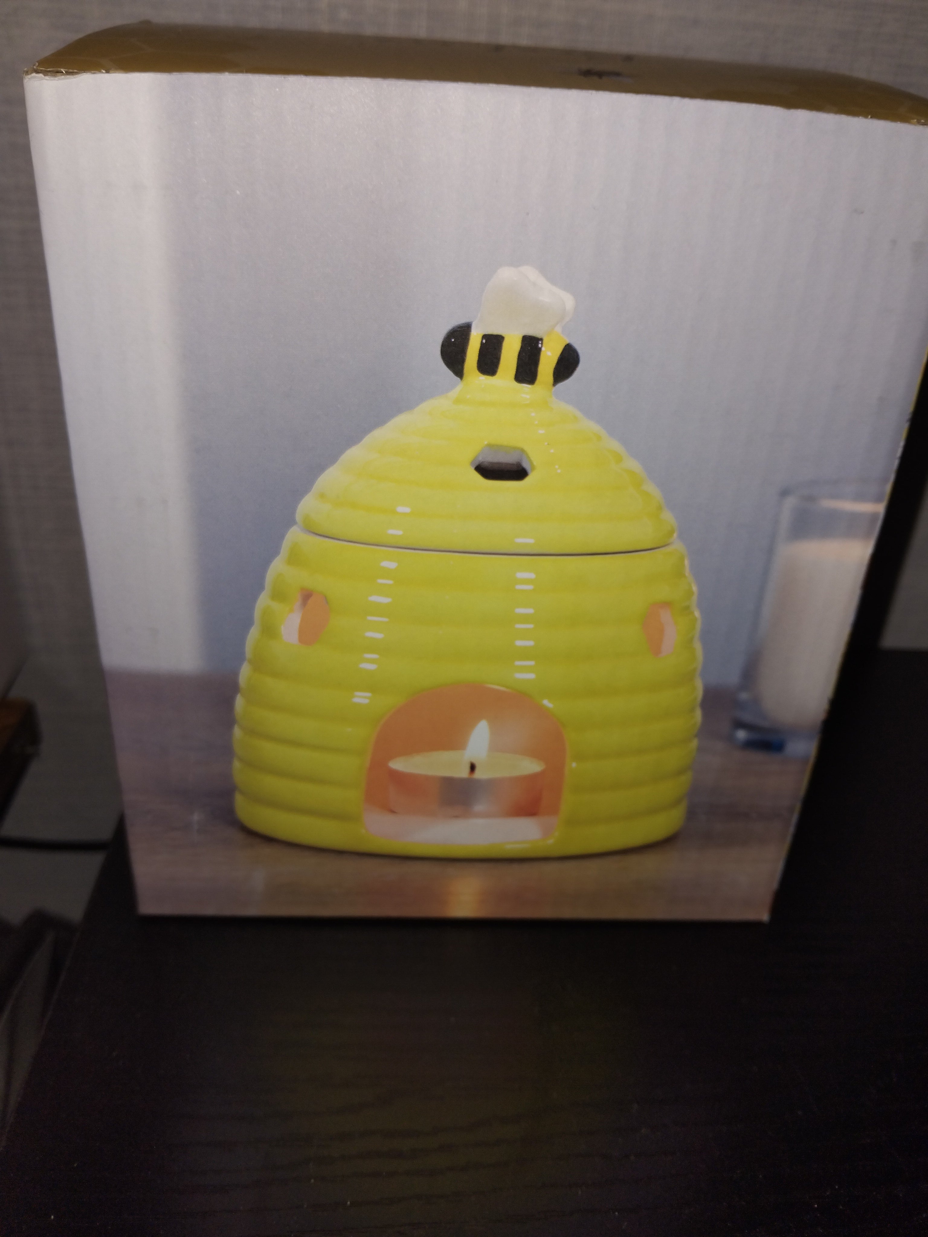 Behive wax burner